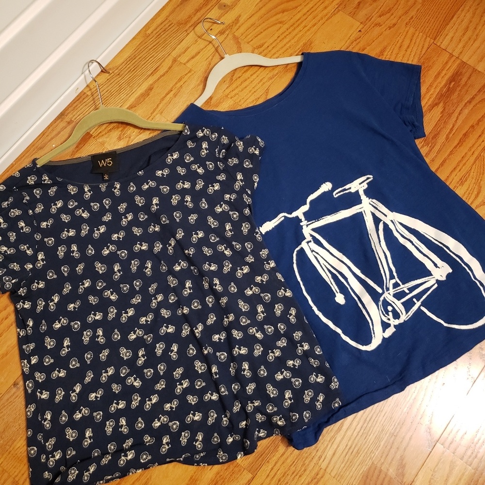 2 tee shirts (W5 and JCP brand)